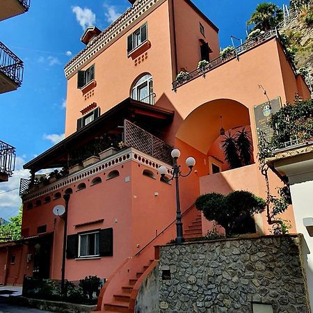 La Maison Rose Майори Екстериор снимка