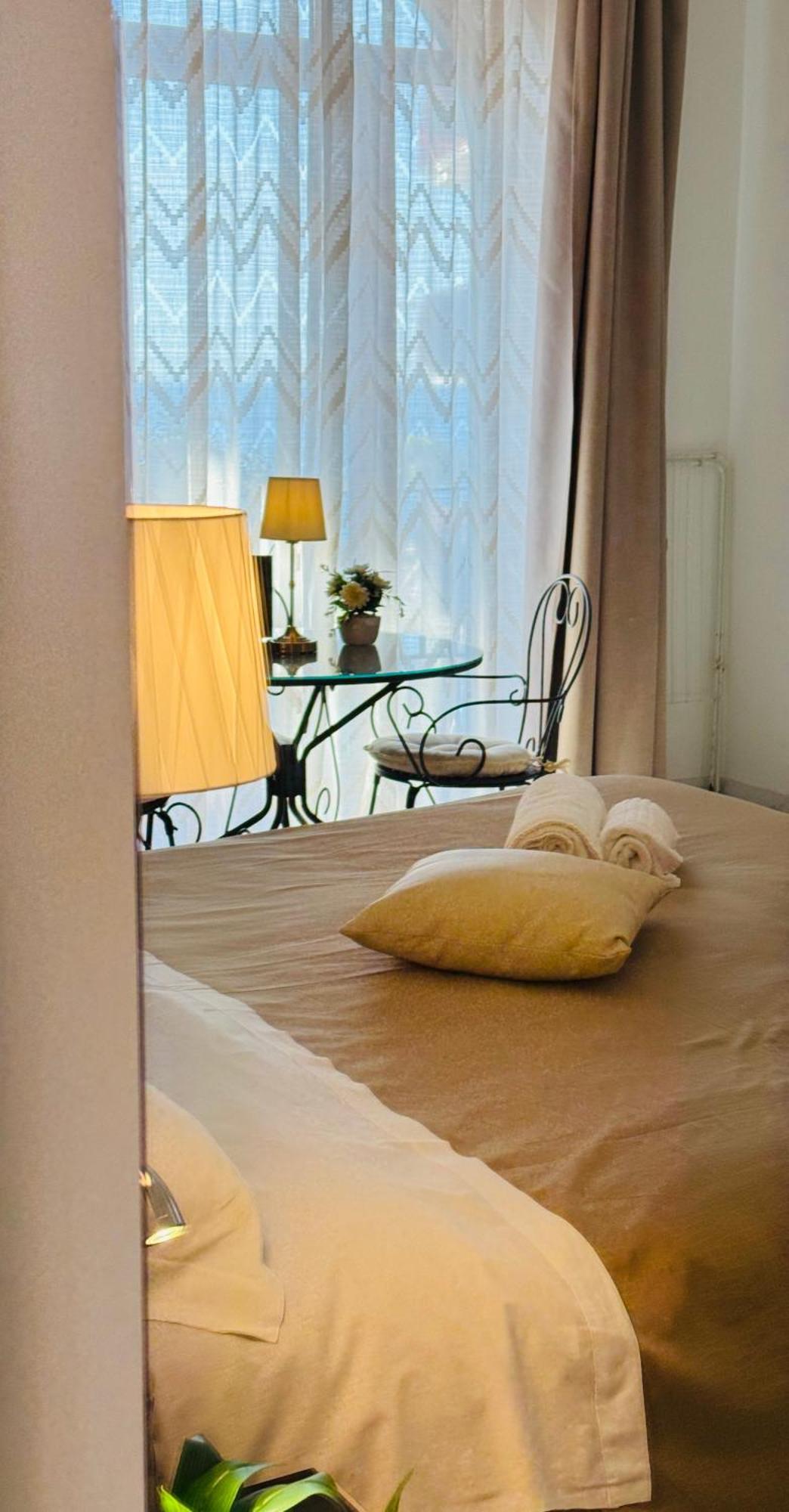 La Maison Rose Майори Екстериор снимка